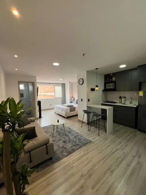 Loft Confort In Torre Zurich Medellin 504アパートメント